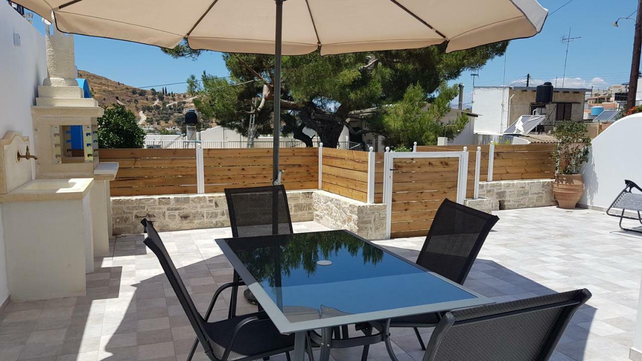 Villa Tanyas Cozy House Kamilari Esterno foto