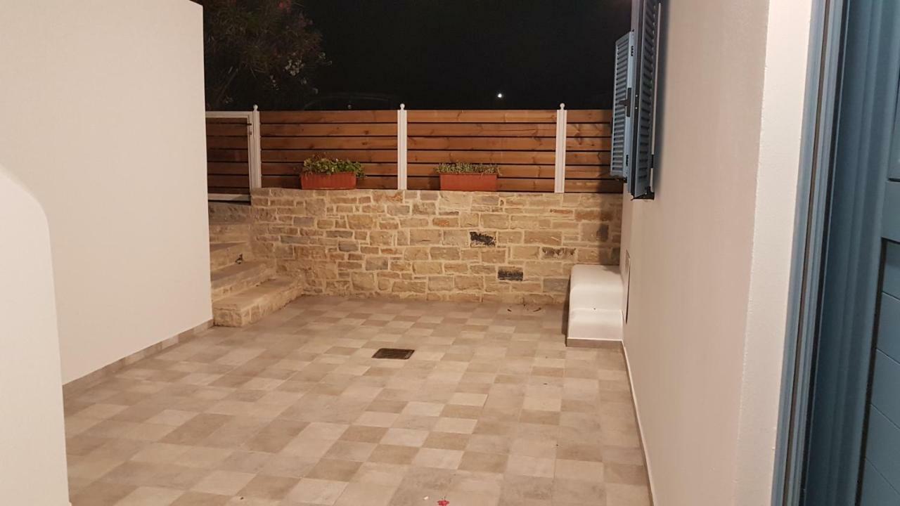 Villa Tanyas Cozy House Kamilari Esterno foto